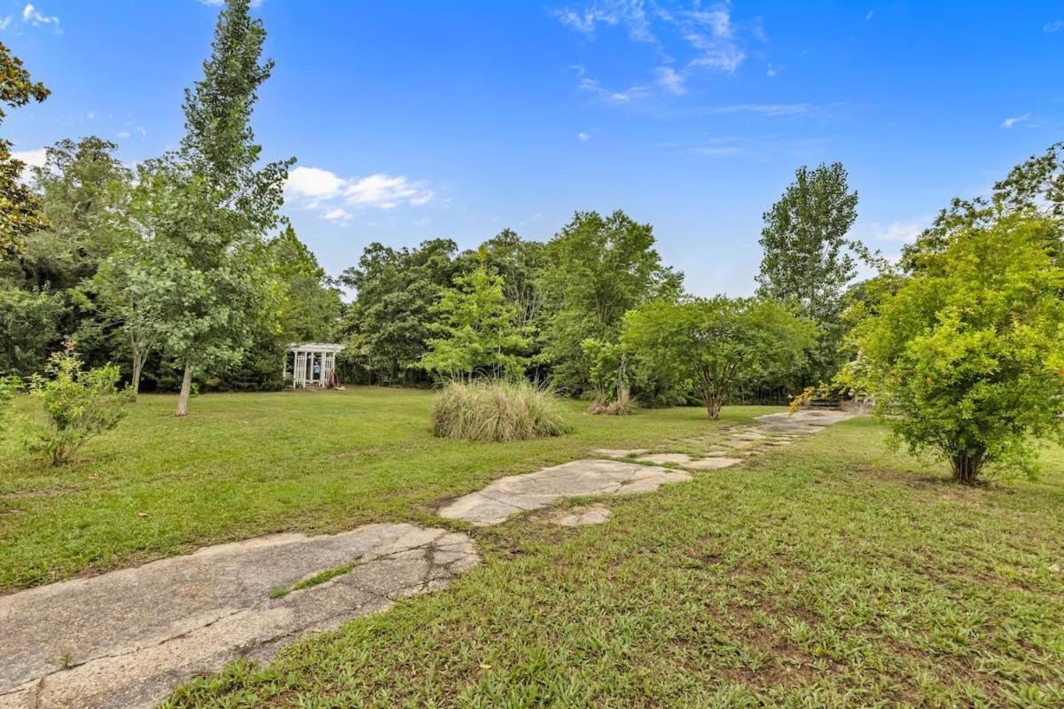 Bare Feet Bungalow -Close To Beach & Dog Friendly Gulfport Exterior foto